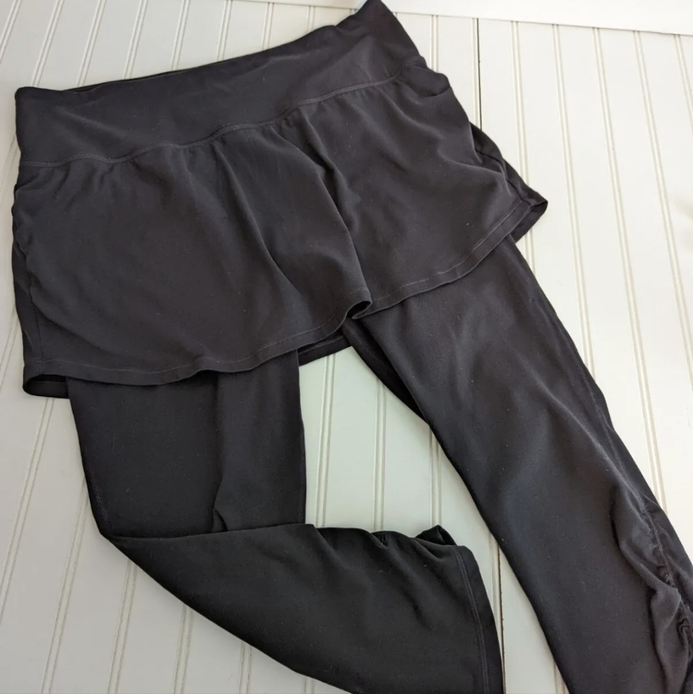 Athleta 2 in 1 Capri Leggings with Attached Skirt Black Sz XL